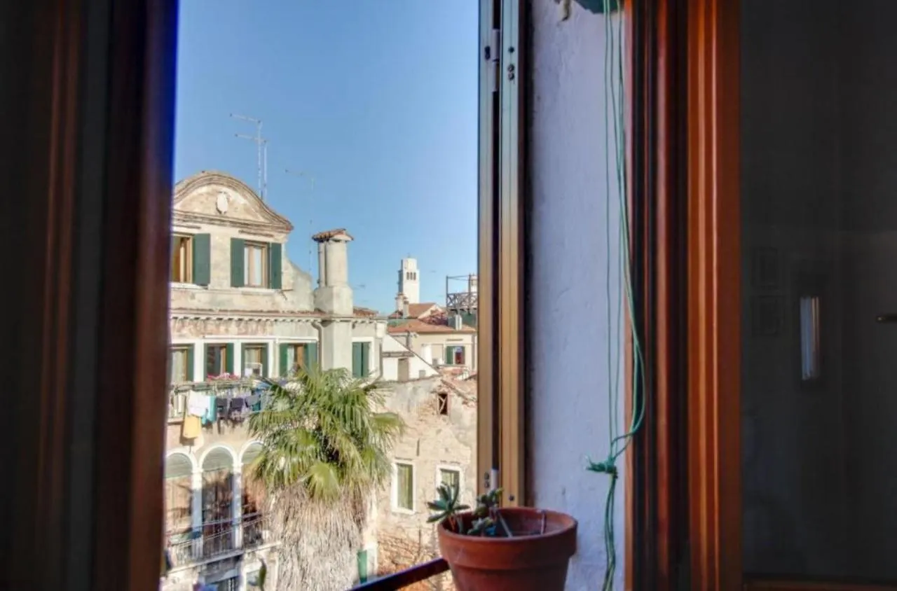Apartment Ca Colombina Nicoli By Halldis Venice
